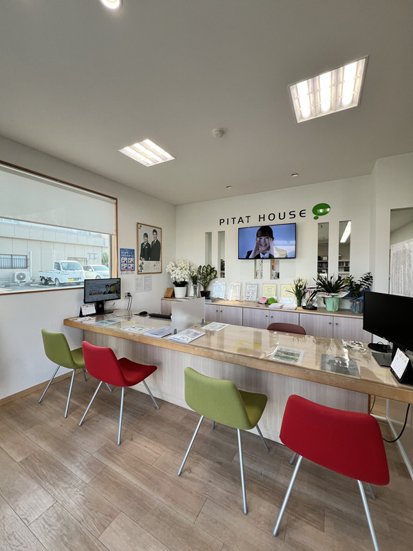 ピタットハウス四国中央店店舗内観