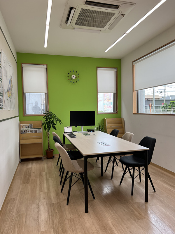 ピタットハウス四国中央店店舗内観